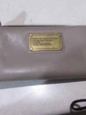 Marc by Marc Jacobs Classic Q Slim Zip Around Wallet in Taupe Tan Leather